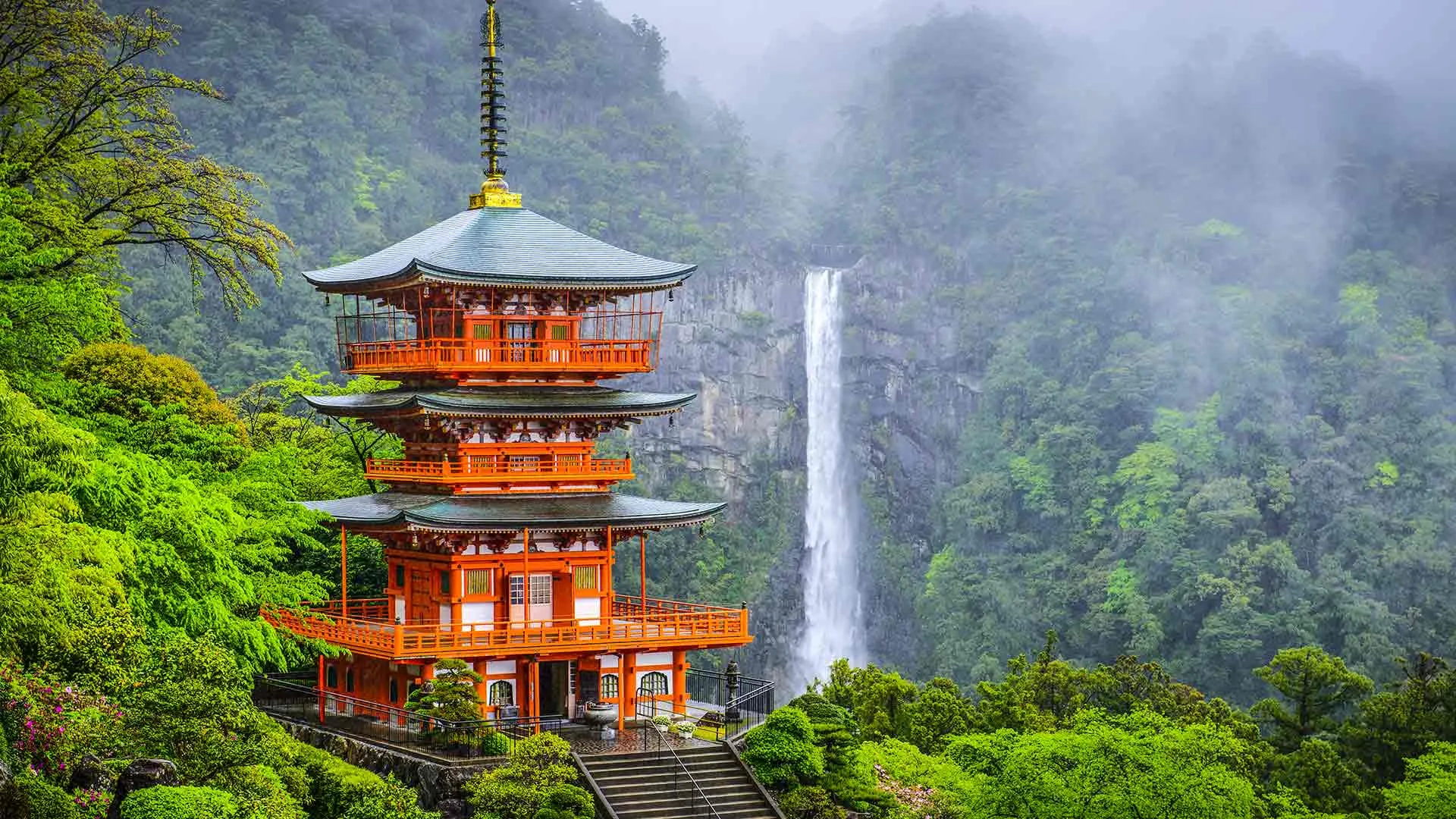 Kumano Nachi Taisha and Nachi Falls- Most Beautiful Places in Japan to Visit!